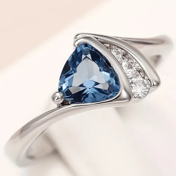 NEW Very Elegant Aquamarine Diamond Proposal Engagement Silver Ring - Picture 3 of 4